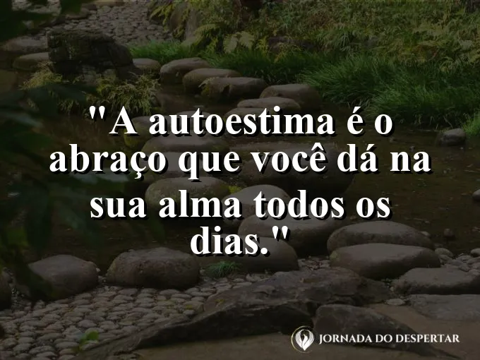 Alguém abraçando a si mesmo com uma expressão de paz absoluta.