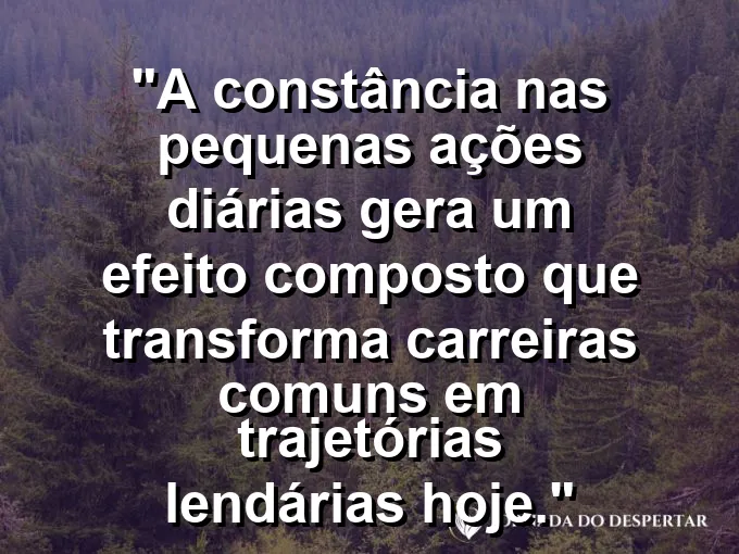 Gotas de água caindo em um balde de prata até transbordar, simbolizando o acúmulo de esforço e resultado visível.