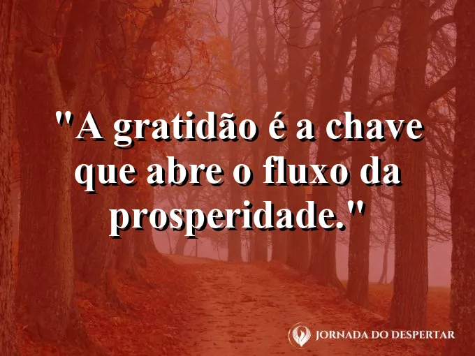 Mãos segurando um punhado de grãos de café maduros.