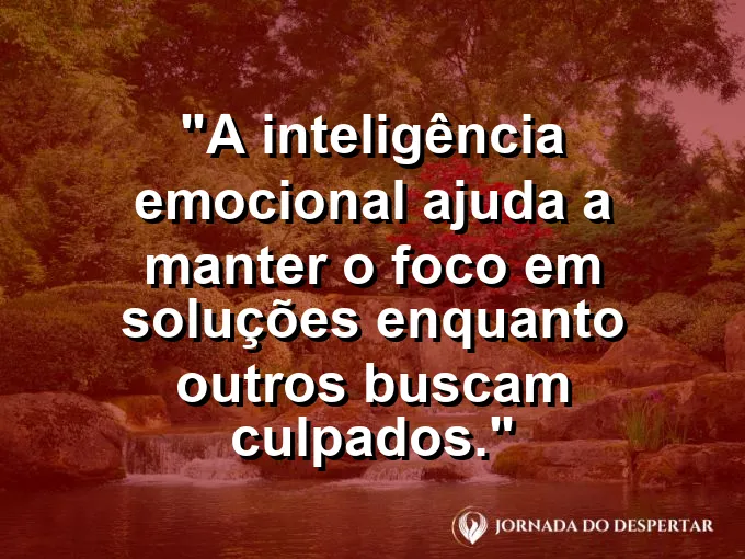 Lupa focada em uma peça de quebra-cabeça com frase sobre foco na solução e inteligência emocional.