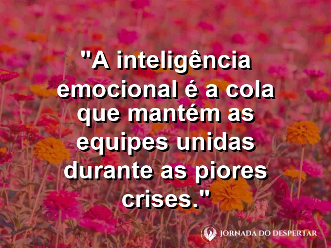 Pessoas de braços dados em volta de uma mesa de reunião com frase sobre união e crise.