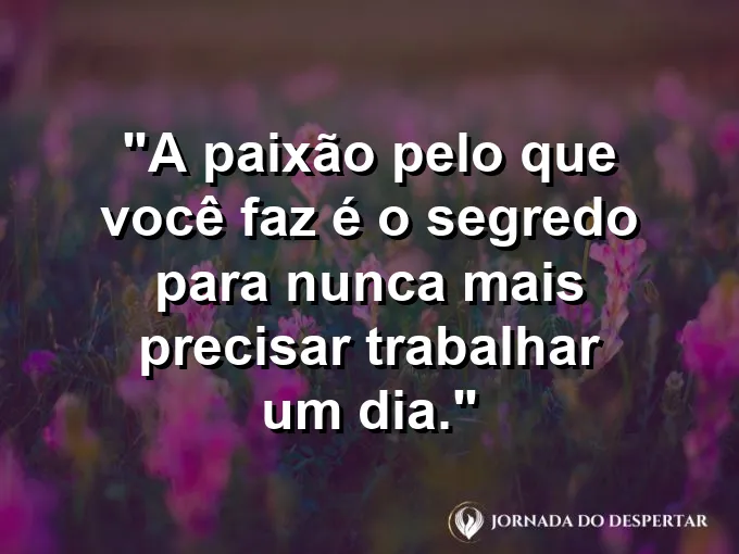Um músico ou artista trabalhando com um sorriso no rosto em seu ateliê cheio de luz natural e cores.