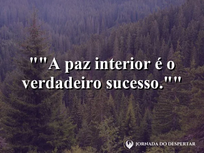 Pessoa meditando à beira de um lago cristalino.