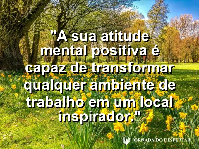 Um girassol brilhante destacando-se em um campo verde sob um céu azul claro e sem nuvens no verão.