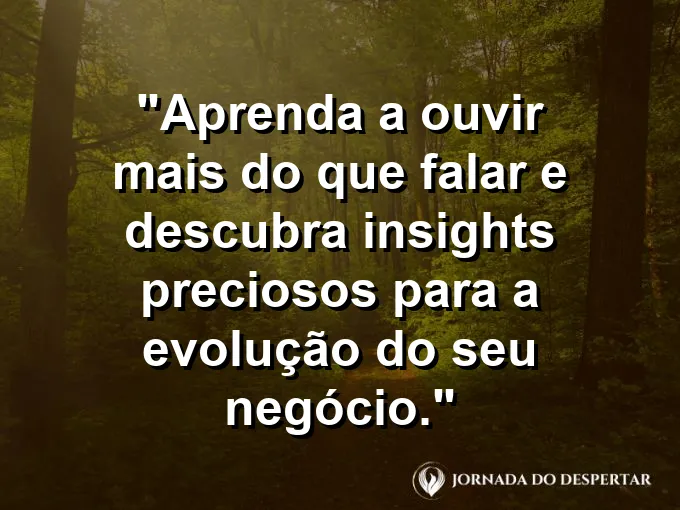 Close-up de uma orelha ouvindo atentamente enquanto anotações são feitas rapidamente em um tablet moderno com caneta digital.