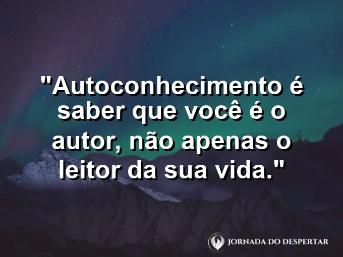 Uma mão segurando uma pena tinteiro sobre um pergaminho.