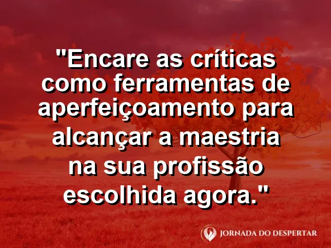 Um escultor ajustando detalhes finos em uma estátua de mármore após observar atentamente cada ângulo da obra sob luz direta.