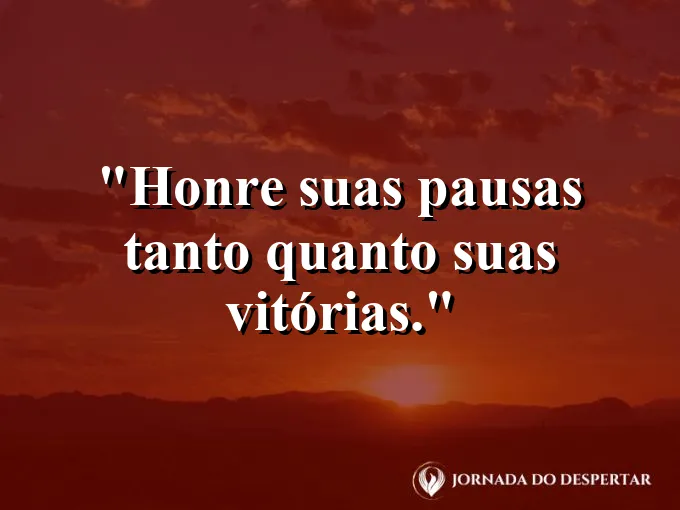 Uma rede balançando suavemente entre duas árvores ao entardecer.