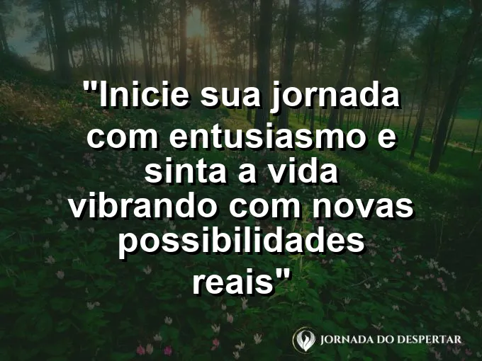 Pessoa correndo na praia com os braços abertos durante o nascer do sol dourado e radiante hoje.