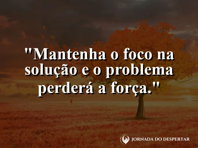 Uma chave abrindo uma fechadura antiga com facilidade.