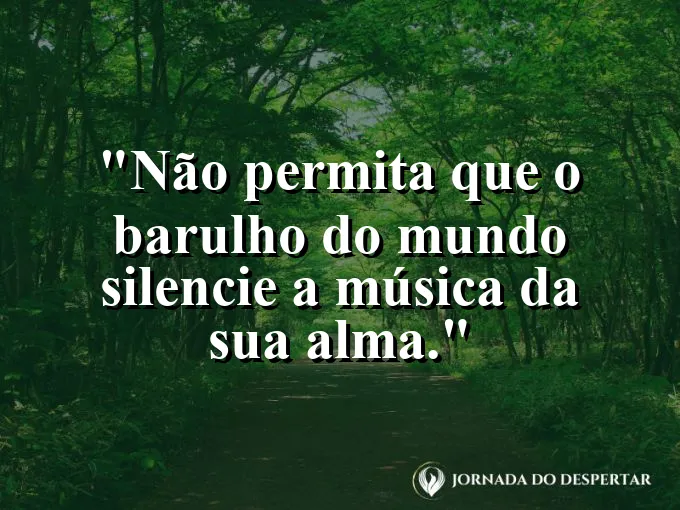 Fones de ouvido sobre uma mesa de madeira com luz solar lateral.
