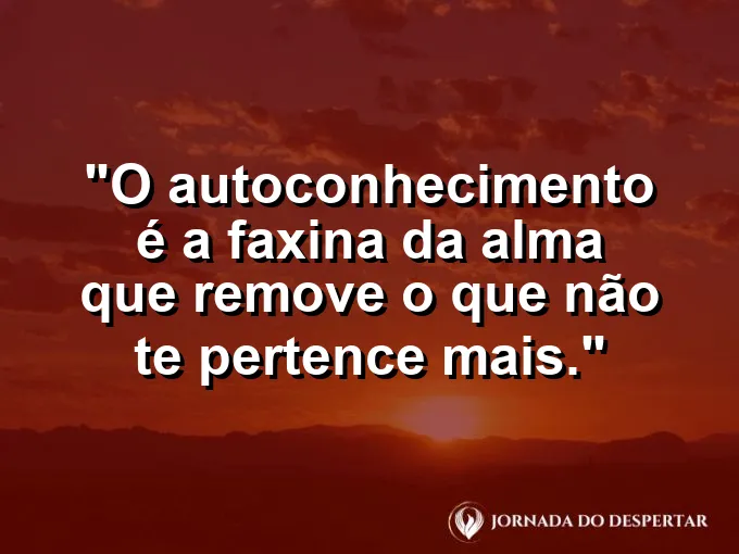 Uma mão abrindo uma janela para deixar o ar fresco entrar.