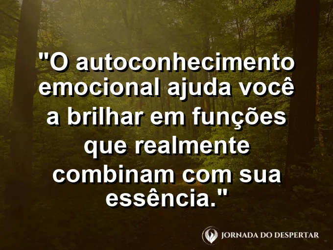 Pessoa lendo um mapa que reflete o seu próprio interior com frase sobre autoconhecimento e essência.