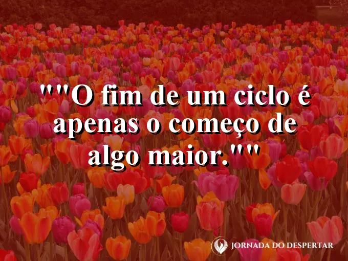 Pôr do sol no mar indicando o final de um dia e a promessa de outro.