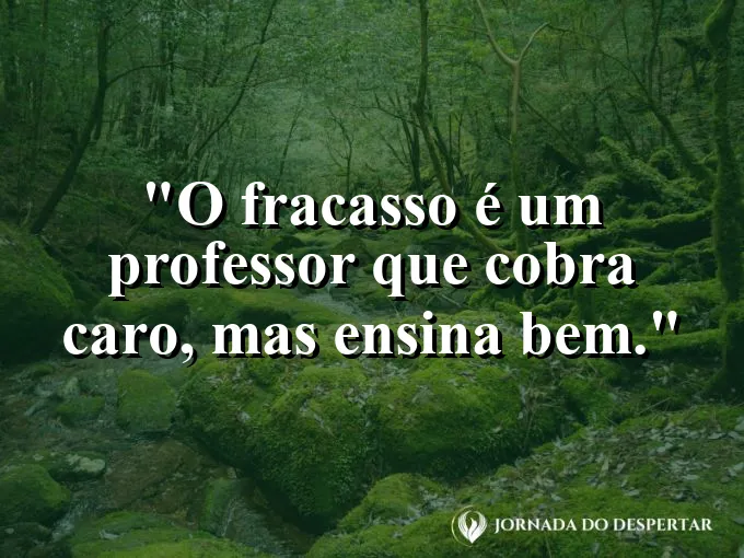 Esboço de um projeto com várias correções feitas a lápis.