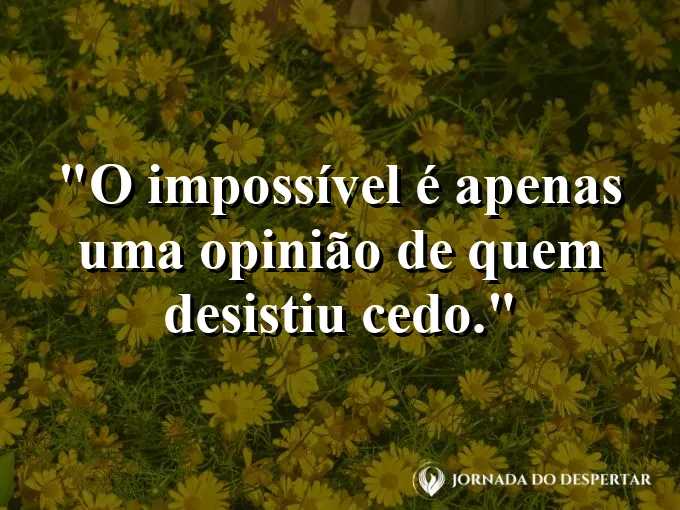 Um balão de ar quente subindo acima das nuvens.