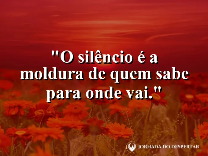 Pessoa olhando o horizonte de cima de um prédio em silêncio.