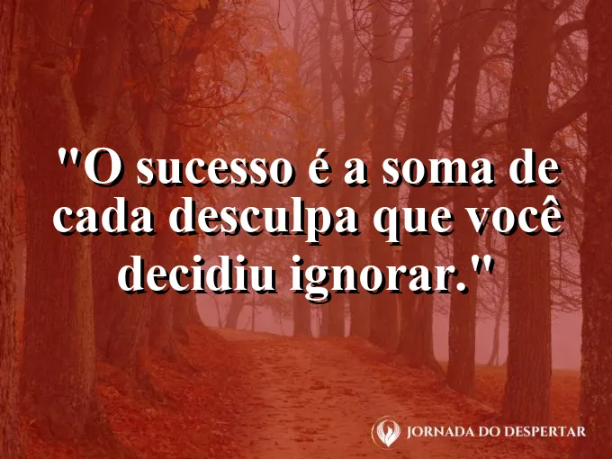 Alguém treinando pesado sob a luz de uma lâmpada solitária.