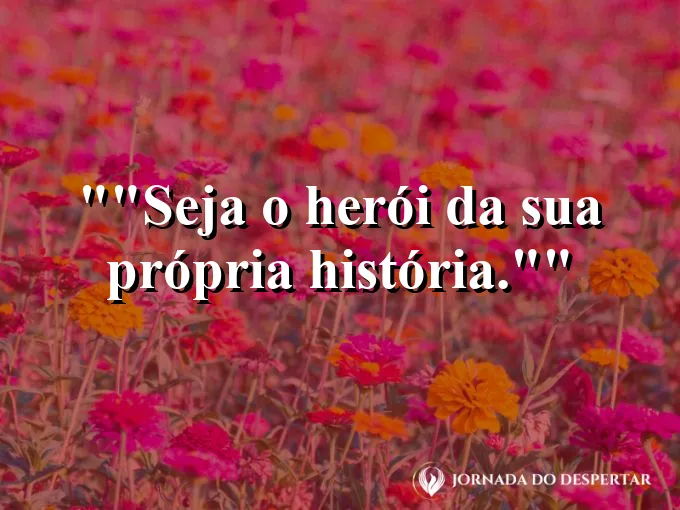 Capa de livro em branco com uma caneta tinteiro ao lado.