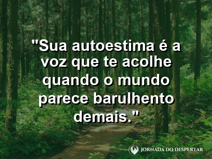 Alguém abraçando a si mesmo sentado em um sofá confortável.