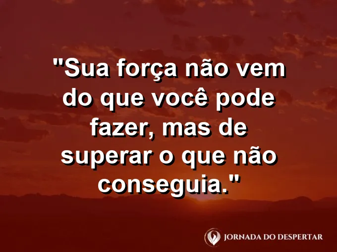 Atleta levantando um peso maior do que costumava levantar.
