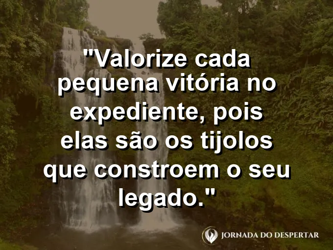 Uma pessoa colocando a última peça de um quebra-cabeça complexo sobre uma mesa de vidro transparente.