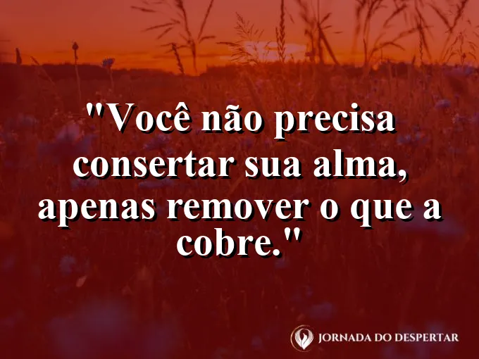 Mãos afastando tecidos leves para revelar uma luz suave por trás.